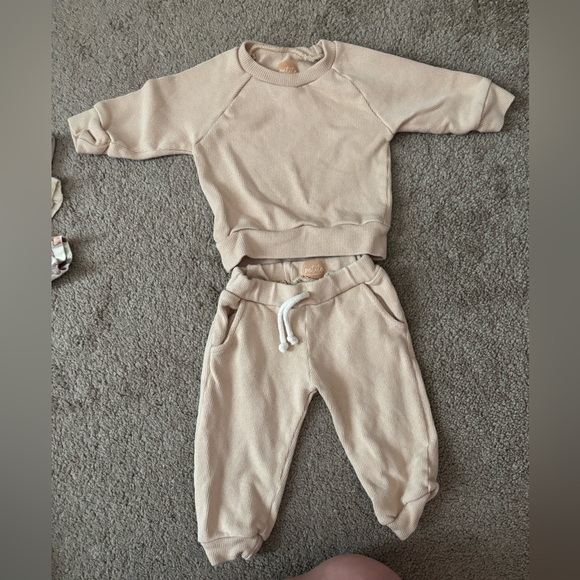 BUNDLE OF BABY GIRLS CLOTHES 3-6months - Picture 14 of 16